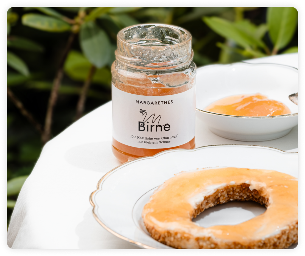 Margarethes Birne mit Frischkäse auf Sesamring